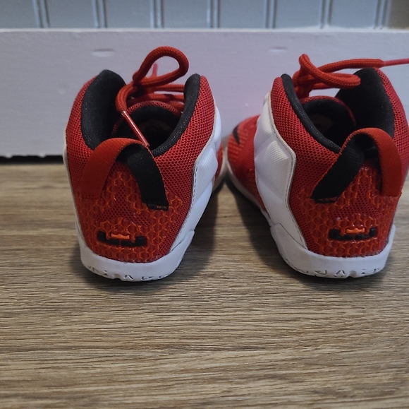 Lebron James XII 12 FLIGHT 8c - Picture 3 of 5